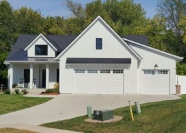 MODERN FARM HOUSE IN MANKATO