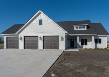 PRE-DESIGNED HOME – 2132 DEERWOOD DR, NORTH MANKATO